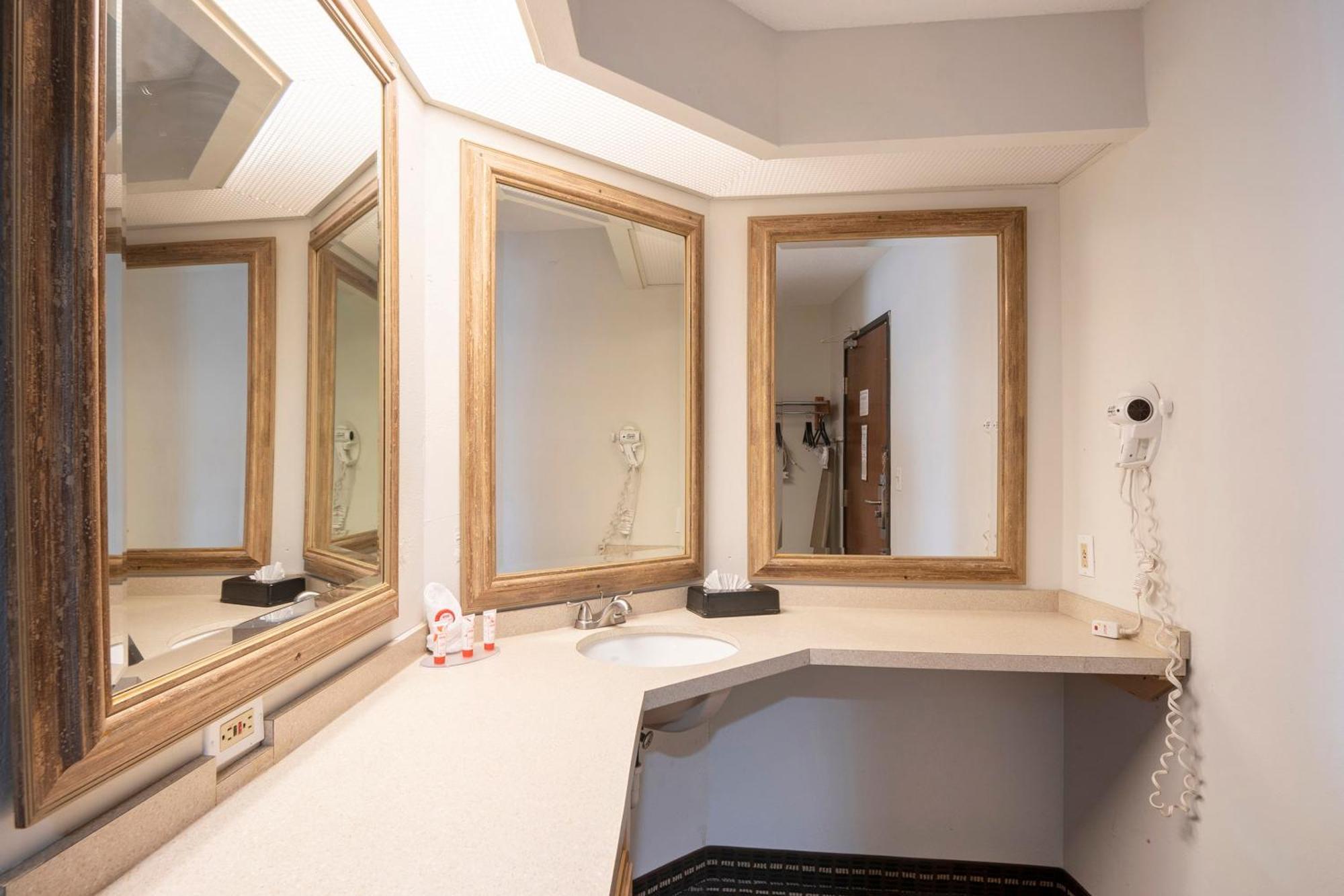 Oyo Townhouse Houston Airport North Hotel Luaran gambar