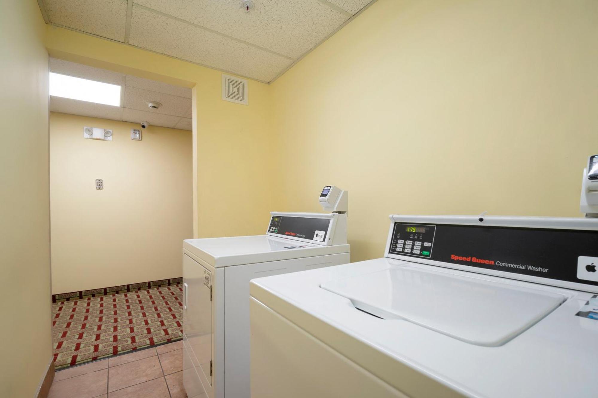 Oyo Townhouse Houston Airport North Hotel Luaran gambar